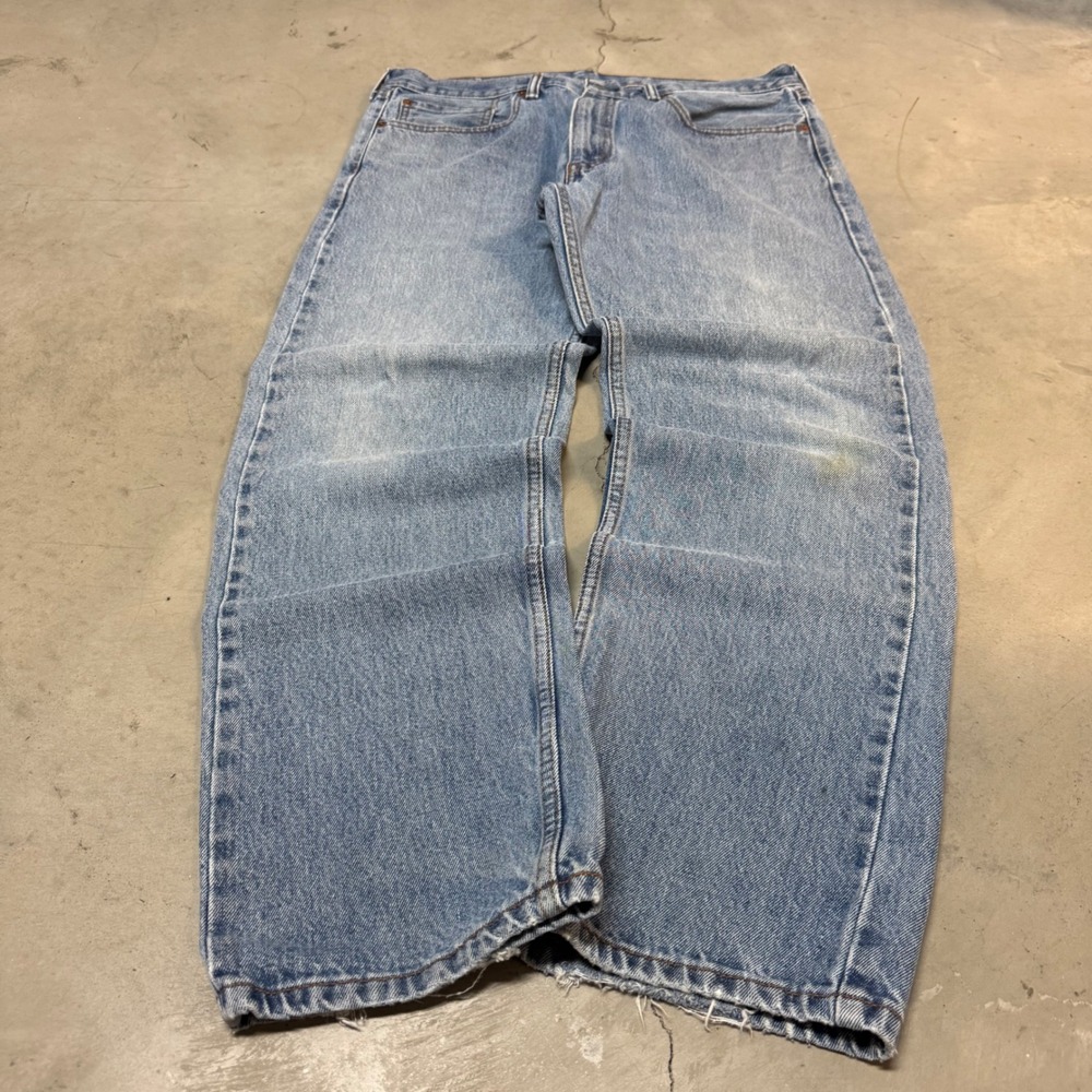 Vintage y2k Levi's 505 Jeans